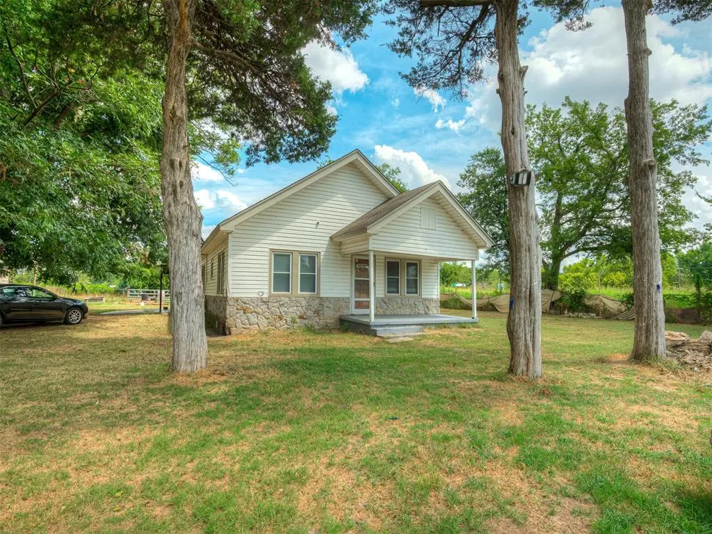 Front exterior — 15809 S Rock Creek Road, Shawnee, OK 74801