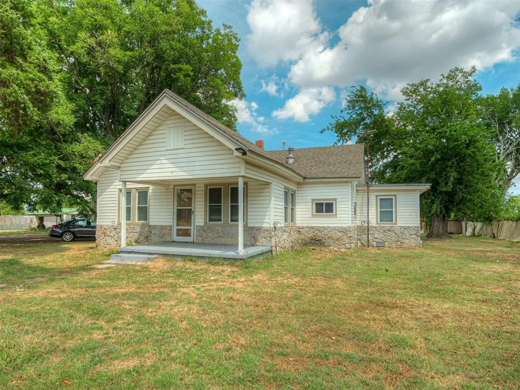 Photo 3 — 15809 S Rock Creek Road, Shawnee, OK 74801