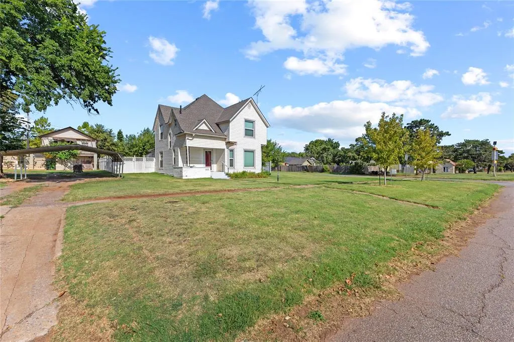 Photo 2 — 422 N Main Street, Okeene, OK 73763