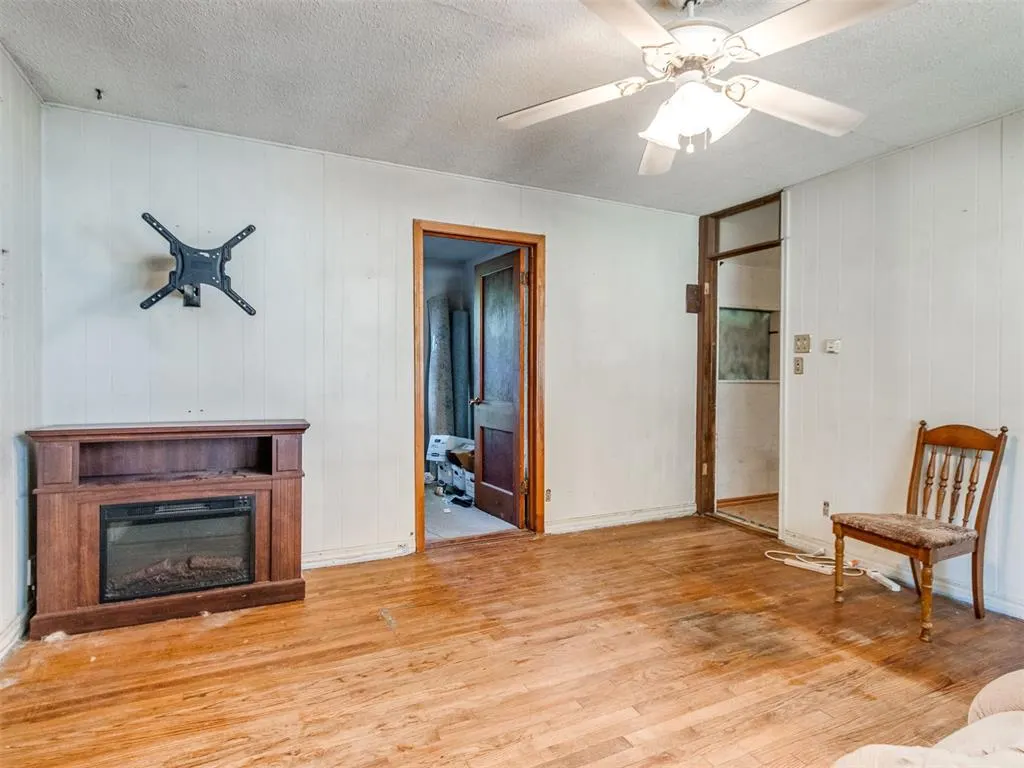 Photo 9 — 3707 N Beaver Avenue, Bethany, OK 73008