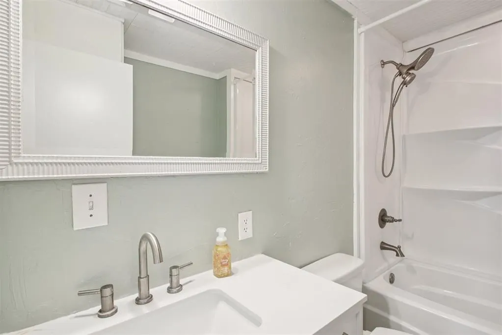 Photo 18 — 402 NE 3rd Street, Luther, OK 73054