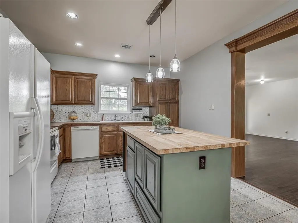 Photo 12 — 7601 E Britton Road, Oklahoma City, OK 73151