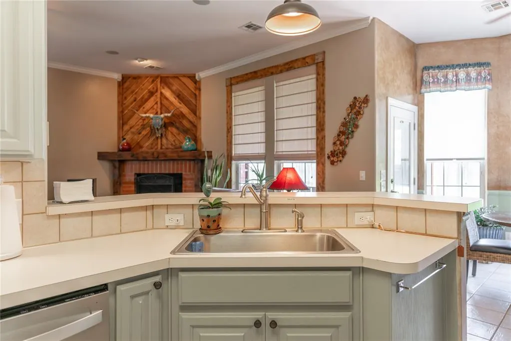 Photo 15 — 9408 Southlake Drive, Oklahoma City, OK 73159