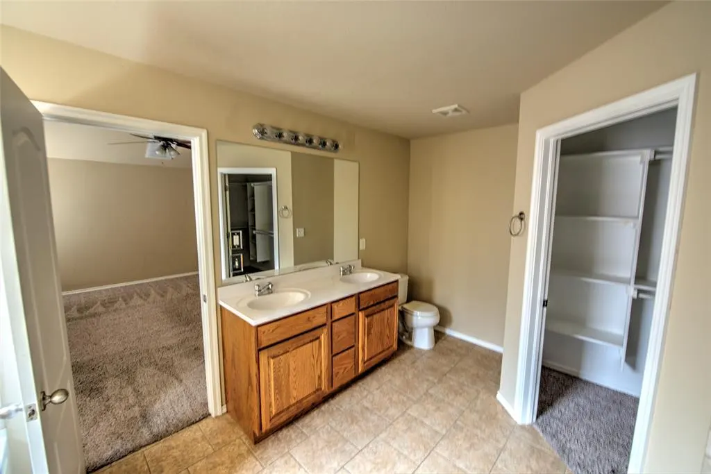 Photo 8 — 8116 Woodbend Drive, Oklahoma City, OK 73135