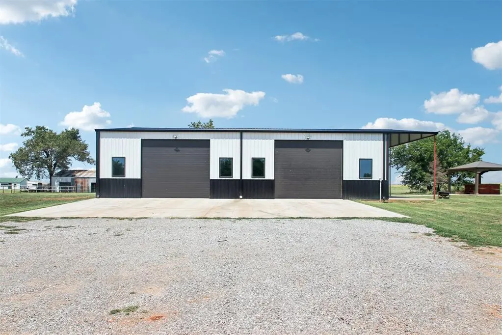 Photo 36 — 1945 County Street 2840, Amber, OK 73004