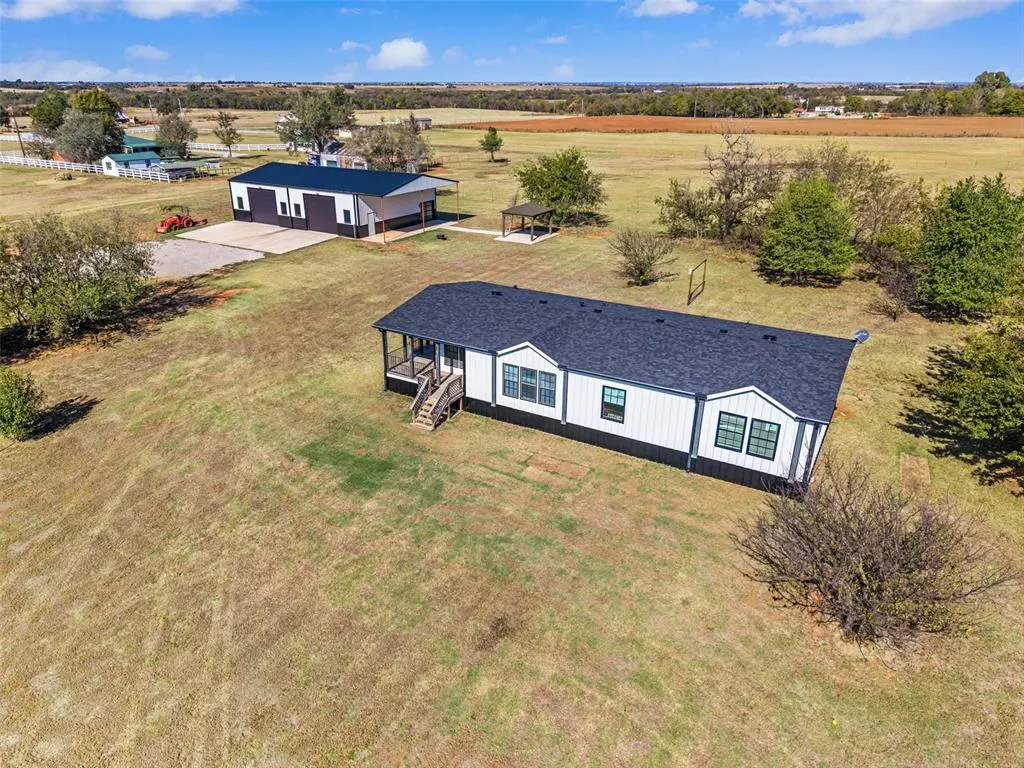 Photo 5 — 1945 County Street 2840, Amber, OK 73004