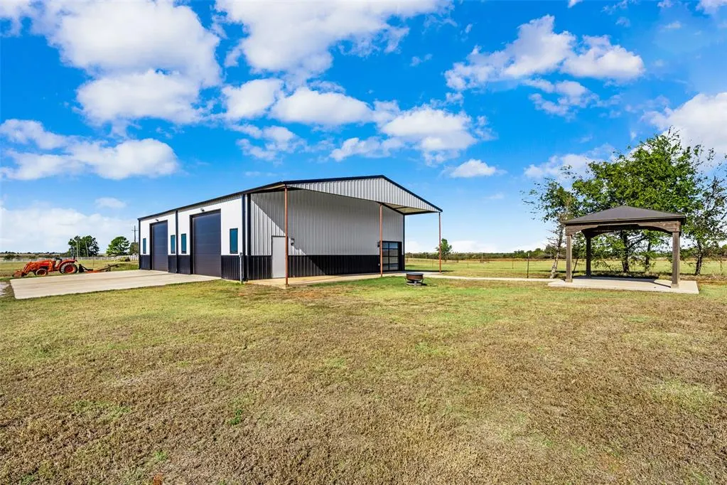 Photo 6 — 1945 County Street 2840, Amber, OK 73004