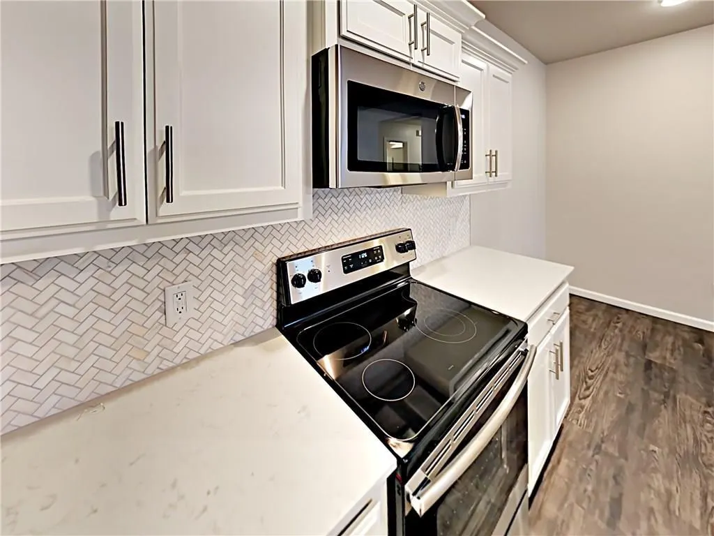 Photo 7 — 11516 Keystone Circle, Oklahoma City, OK 73114