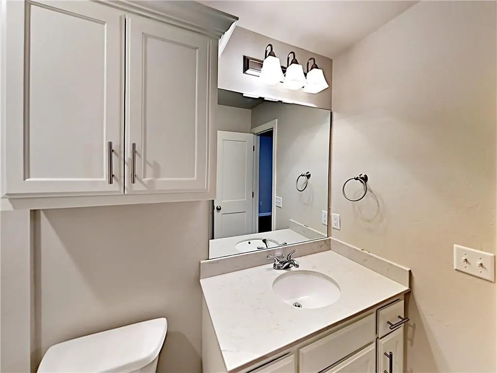 Photo 11 — 11516 Keystone Circle, Oklahoma City, OK 73114