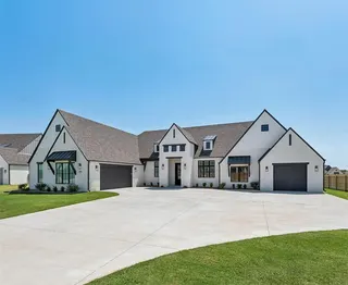 Sold home at 478 Paris Avenue