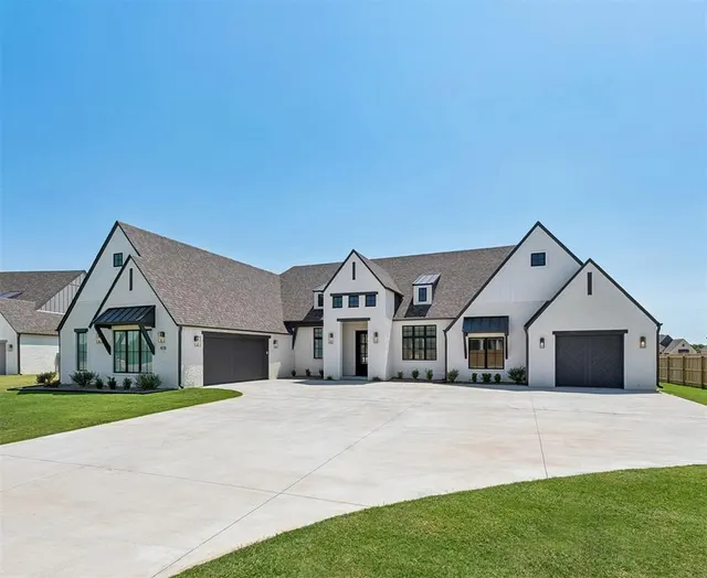 Front exterior — 478 Paris Avenue, Piedmont, OK 73078