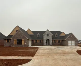 Sold home at 444 Paris Avenue