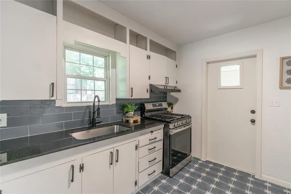 Photo 17 — 717 NW 28th Street, Oklahoma City, OK 73103
