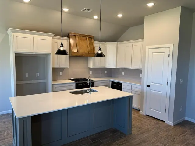 Photo 7 — 628 Honey Springs Lane, Shawnee, OK 74804