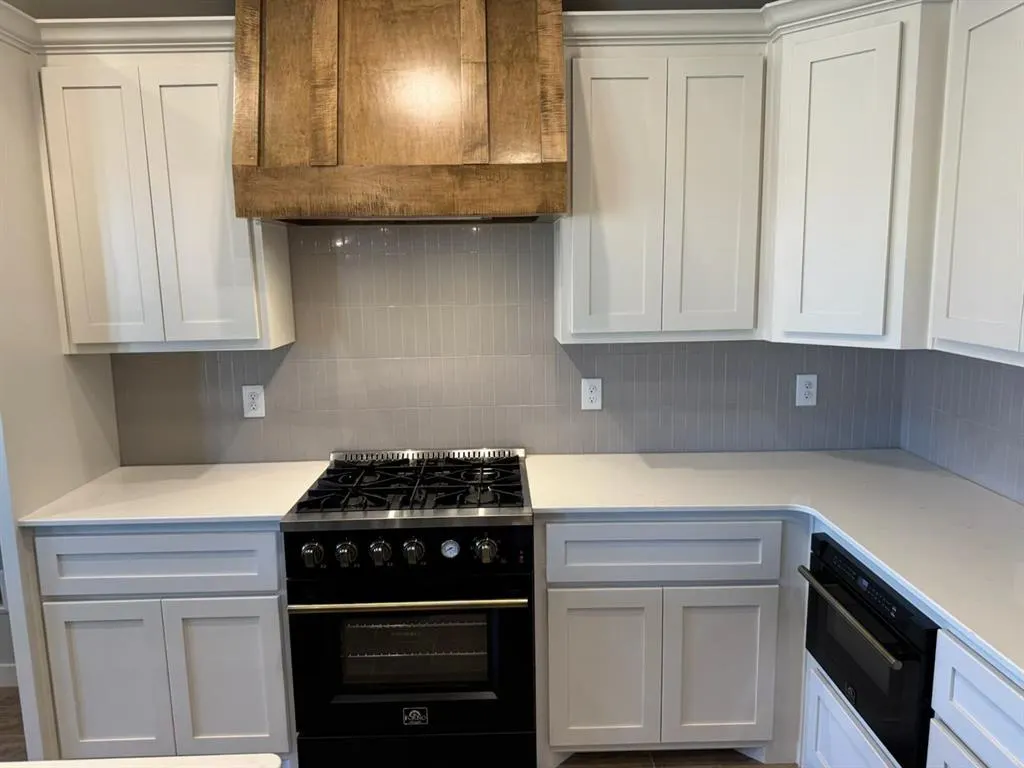 Photo 9 — 628 Honey Springs Lane, Shawnee, OK 74804