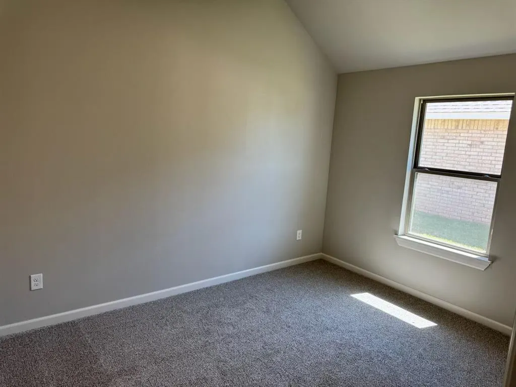 Photo 21 — 628 Honey Springs Lane, Shawnee, OK 74804