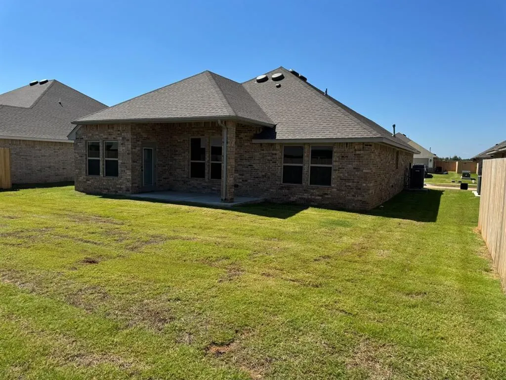 Photo 37 — 628 Honey Springs Lane, Shawnee, OK 74804