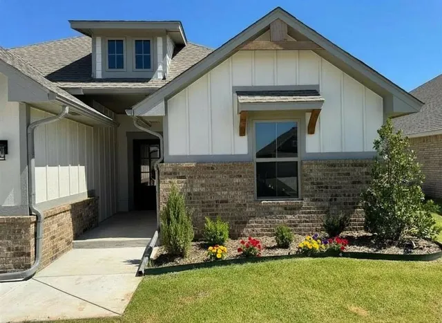 Photo 4 — 628 Honey Springs Lane, Shawnee, OK 74804