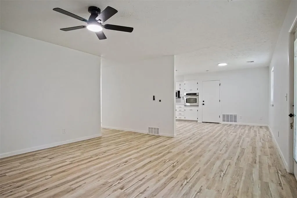 Photo 7 — 2528 Oakridge Drive, Bethany, OK 73008