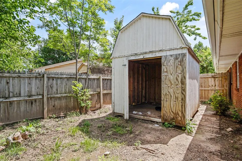 Photo 18 — 2528 Oakridge Drive, Bethany, OK 73008