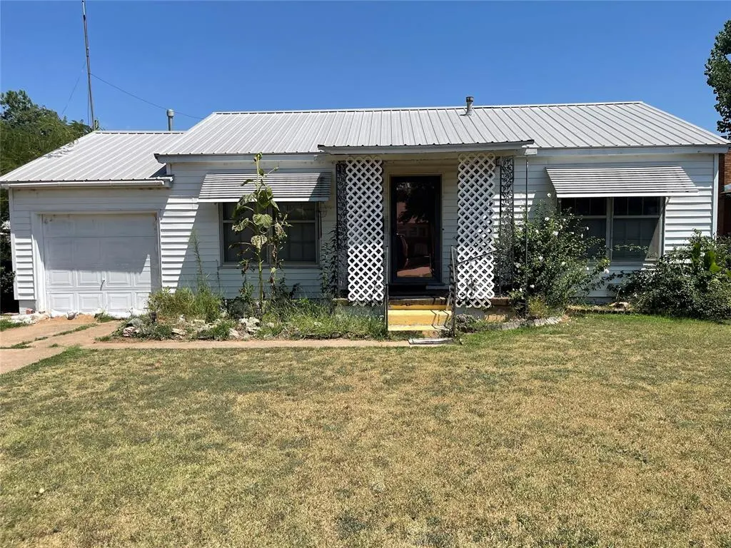 Front exterior — 1009 W Sunset Dr Drive, Anadarko, OK 73005