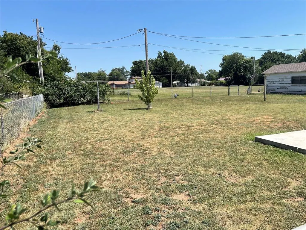 Photo 7 — 1009 W Sunset Dr Drive, Anadarko, OK 73005