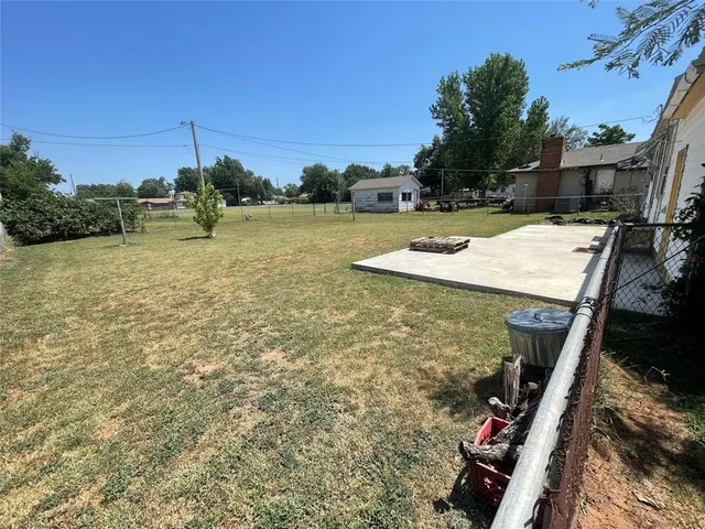 Photo 8 — 1009 W Sunset Dr Drive, Anadarko, OK 73005