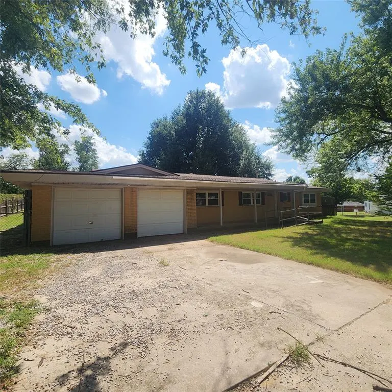 Photo 2 — 9300 NE 46th Street, Spencer, OK 73084
