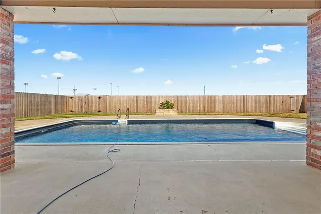 Photo 3 — 3124 Fairway Drive, Weatherford, OK 73096