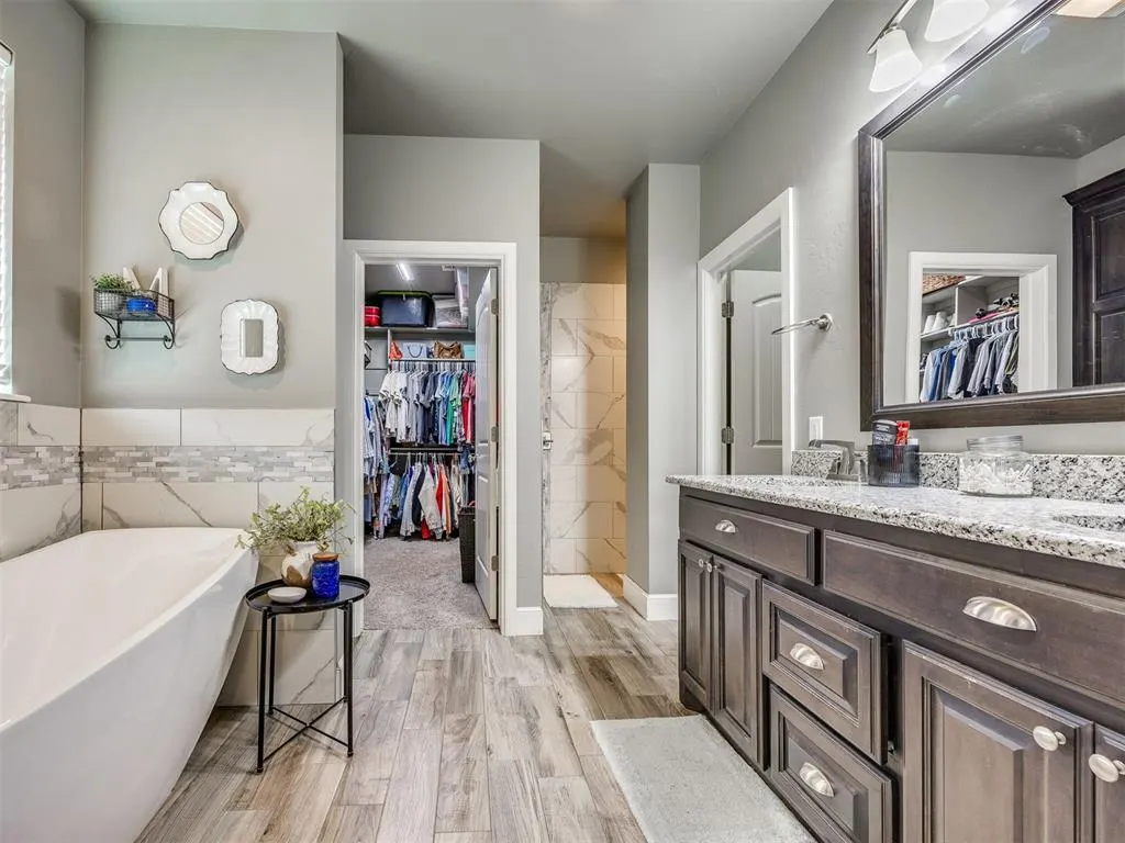 Photo 18 — 19575 Pioneer Way, Cashion, OK 73016