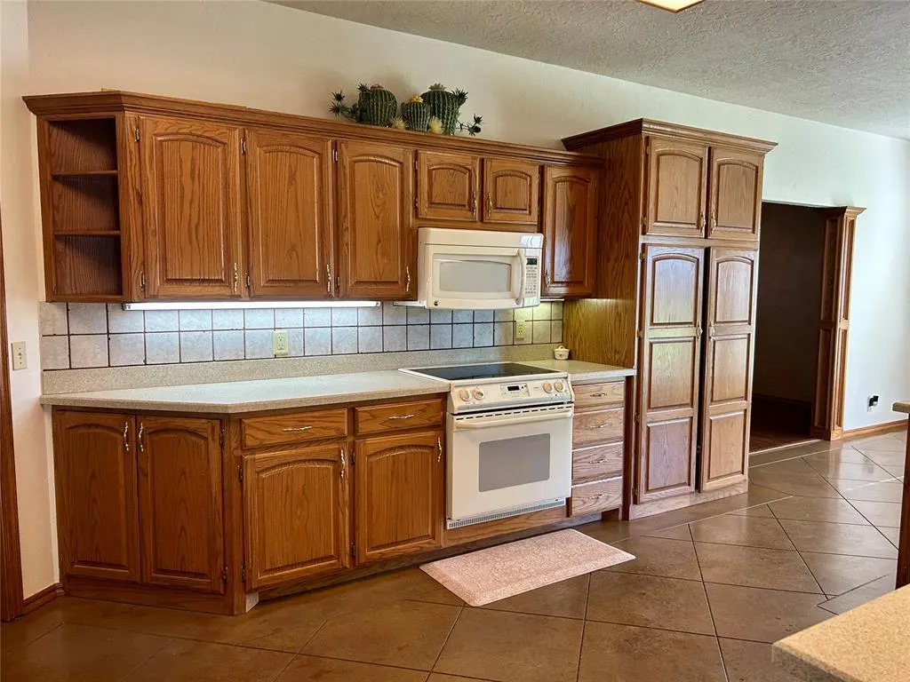 Photo 23 — 1400 Rolling Hills Street, Weatherford, OK 73096