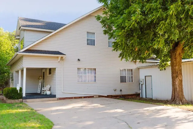 Photo 3 — 602 N Main Street, Elk City, OK 73644