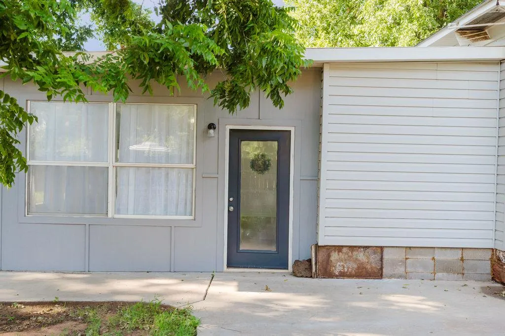 Photo 35 — 602 N Main Street, Elk City, OK 73644