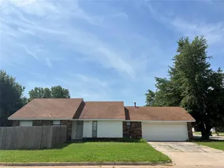 Sold home at 3700 Windscape Avenue