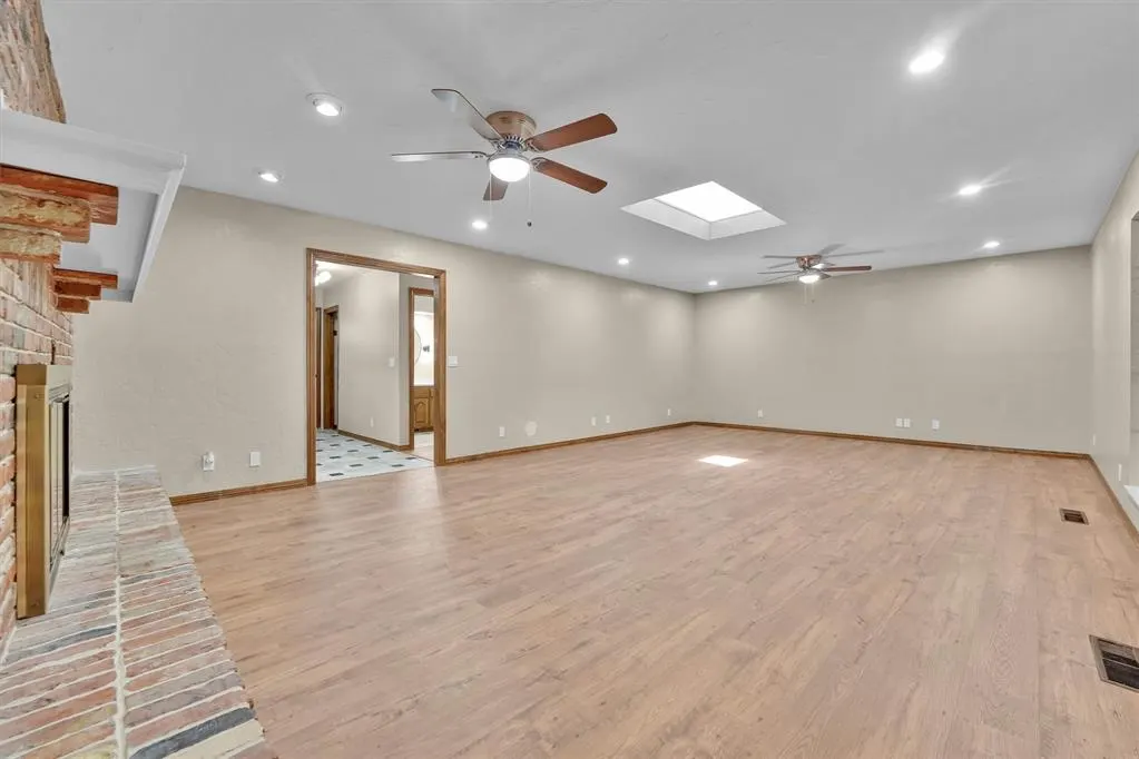 Photo 9 — 605 N COLLEGE Street, Cordell, OK 73632