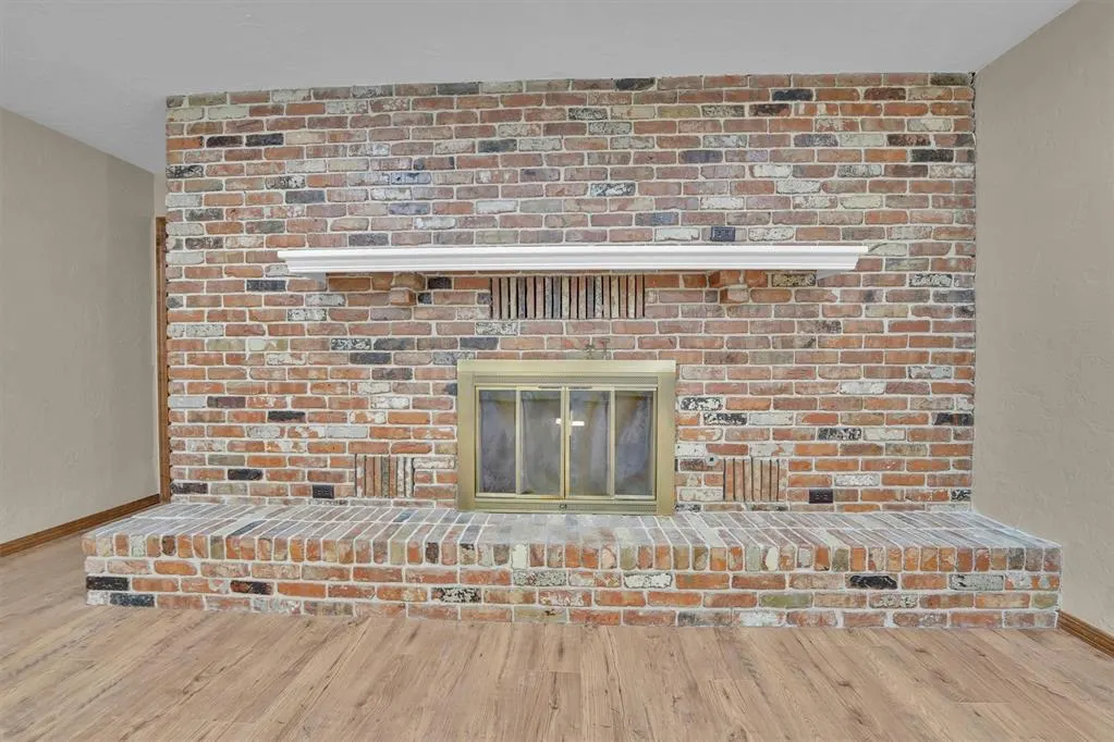 Photo 11 — 605 N COLLEGE Street, Cordell, OK 73632