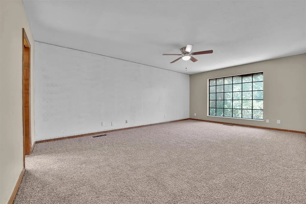 Photo 23 — 605 N COLLEGE Street, Cordell, OK 73632