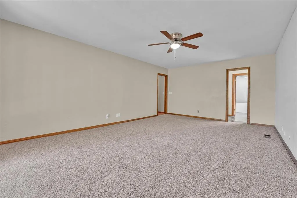 Photo 24 — 605 N COLLEGE Street, Cordell, OK 73632