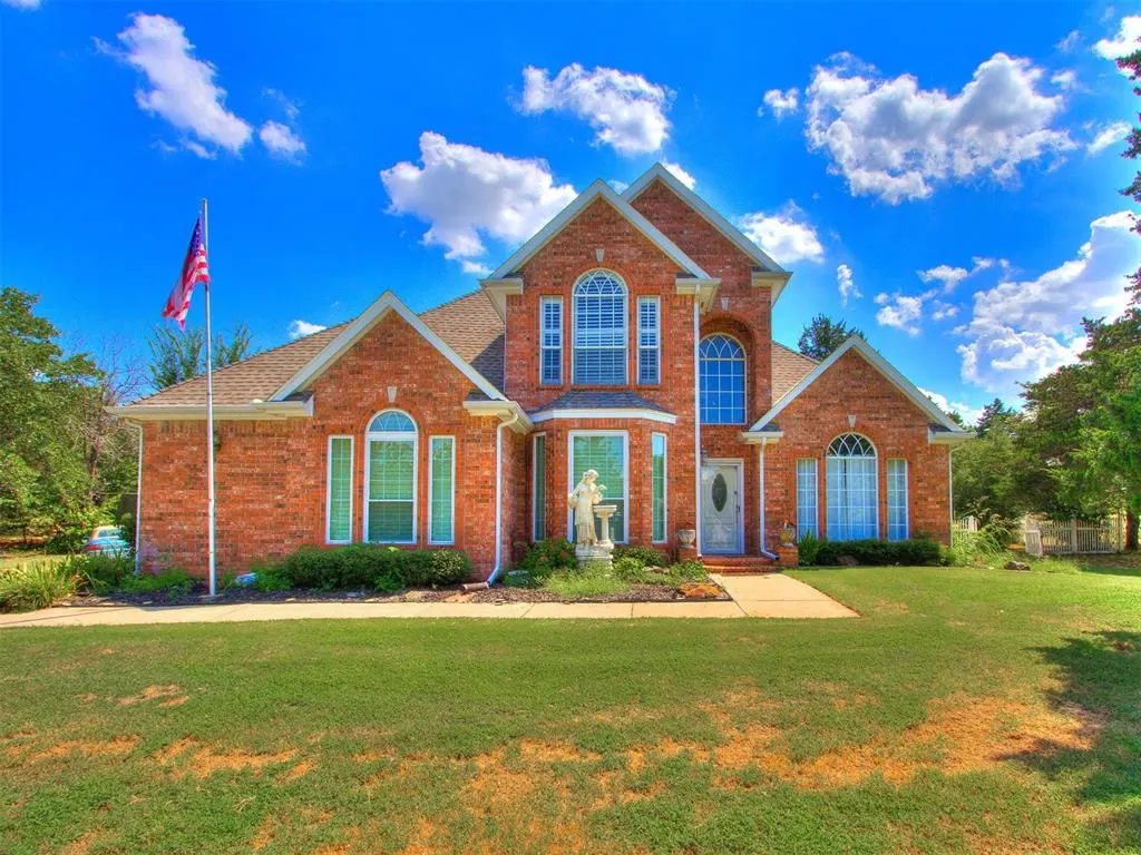 Front exterior — 1010 Silver Oaks Drive, Edmond, OK 73025