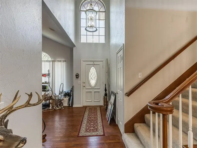 Photo 3 — 1010 Silver Oaks Drive, Edmond, OK 73025