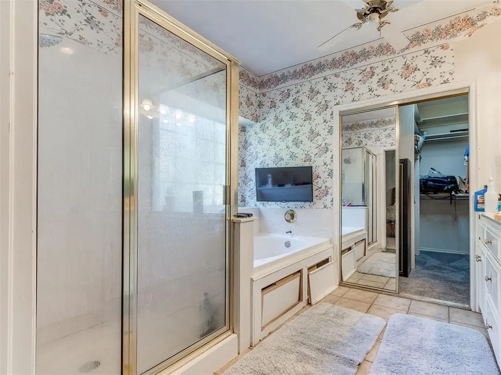Photo 10 — 1010 Silver Oaks Drive, Edmond, OK 73025