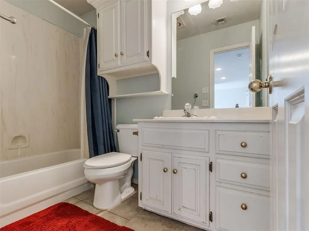 Photo 16 — 1010 Silver Oaks Drive, Edmond, OK 73025