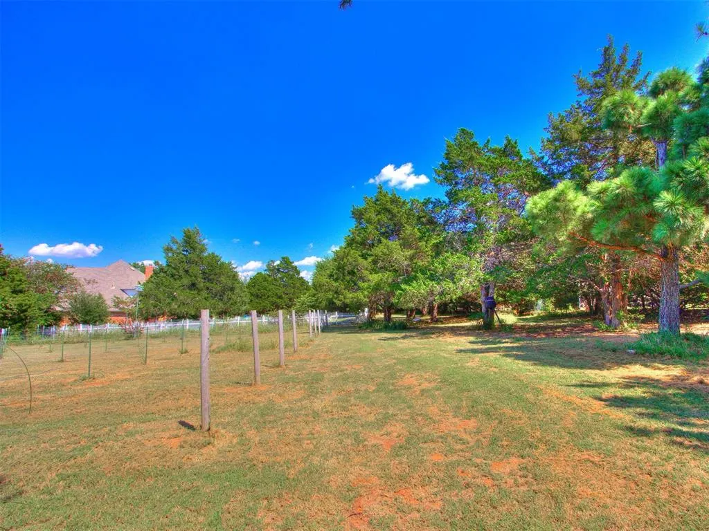 Photo 18 — 1010 Silver Oaks Drive, Edmond, OK 73025