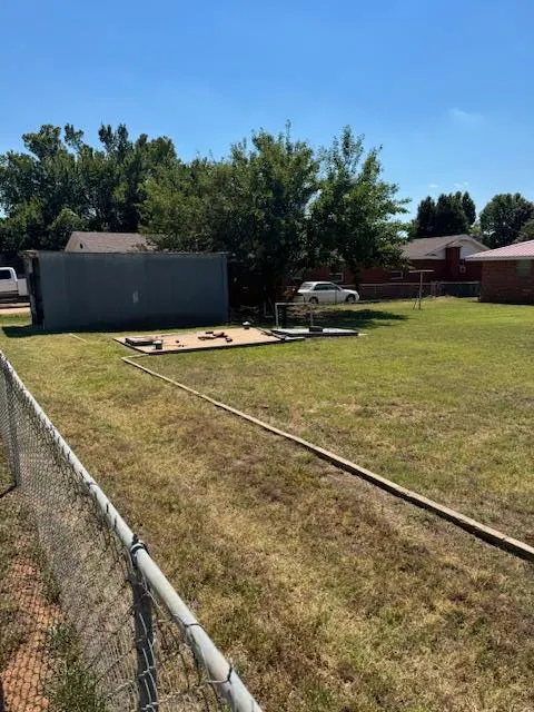 Photo 3 — 610 N Locust Street, Seiling, OK 73663