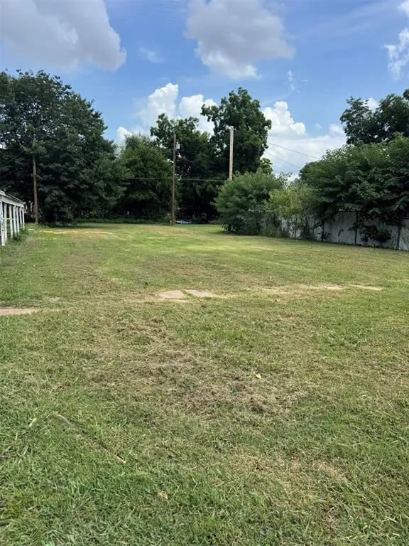 Photo 2 — 120 S Cherry Street, Pauls Valley, OK 73075