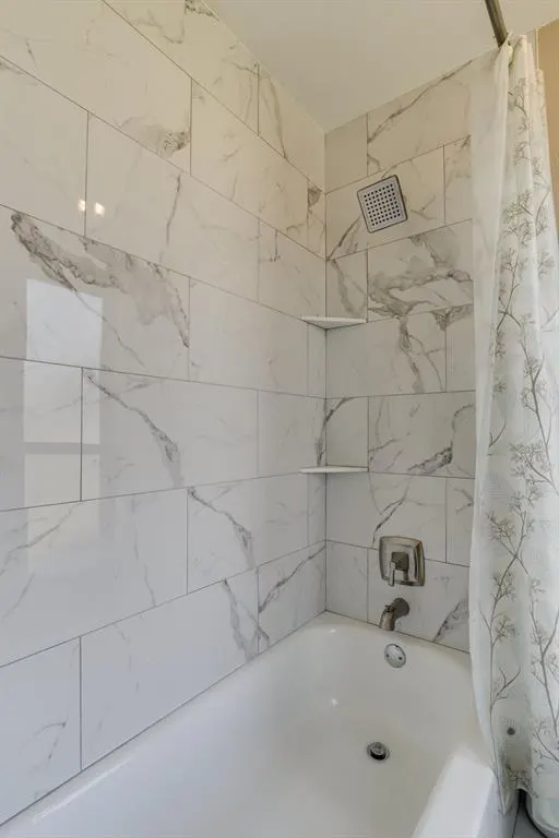 Photo 4 — 2200 Lazy Brook Trail, Edmond, OK 73013
