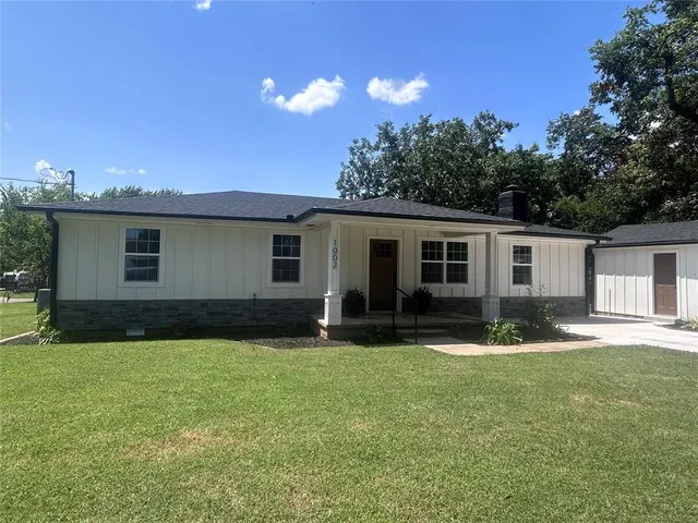Front exterior — 1002 N Carr Avenue, Wynnewood, OK 73098