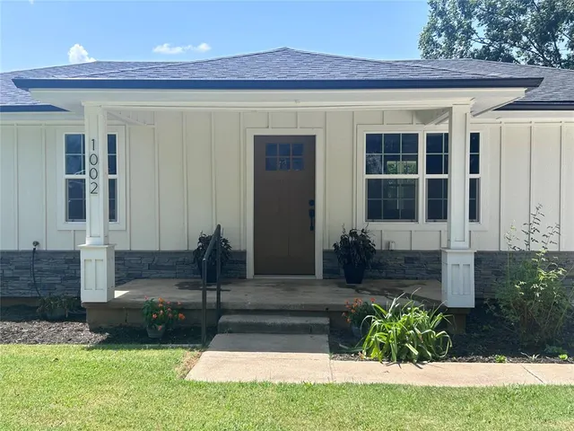 Photo 4 — 1002 N Carr Avenue, Wynnewood, OK 73098