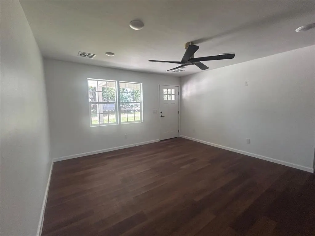 Photo 11 — 1002 N Carr Avenue, Wynnewood, OK 73098