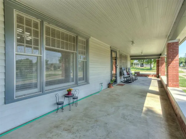 Photo 5 — 525 E Broadway Street, Cushing, OK 74023